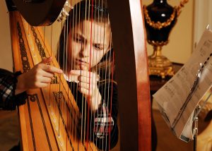 harp player